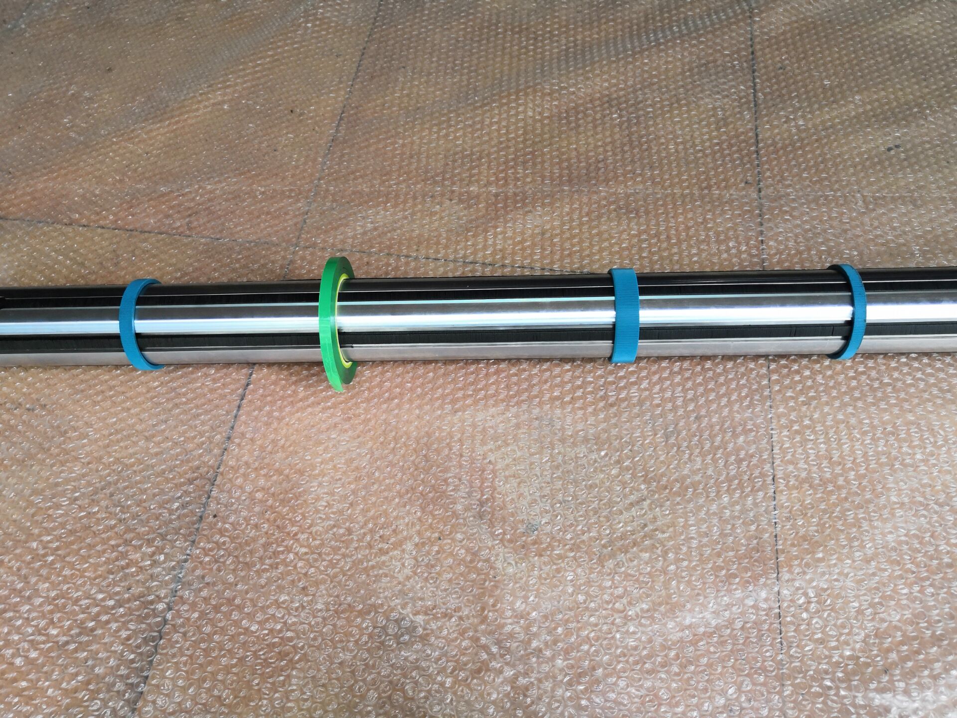 Multiple functional differential shaft